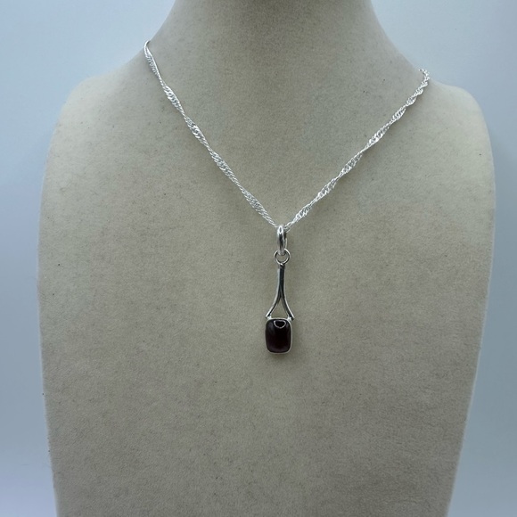 Silver and Garnet Pendant on Silver Twisted Chain - Picture 4 of 11